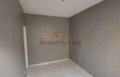 Apartamento com 2 quartos à venda na rua maranga, 361, praça seca, rio de janeiro, 52 m2 por r$ 120.000