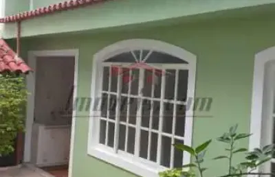 Casa em condomínio fechado com 2 quartos à venda na rua mariluz, 281, pechincha, rio de janeiro, 206 m2 por r$ 620.000