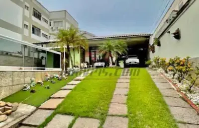 Casa com 3 quartos à venda na rua joaquim tourinho, 211, pechincha, rio de janeiro, 270 m2 por r$ 1.100.000