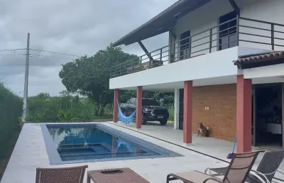 Excelente casa de campo, 2 pavimentos, 3 suítes, no condomínio lagos country resort