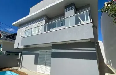 Casa com 7 quartos à venda na Avenida Prefeito Cirino Adolfo Cabral, 3509, Meia Praia, Navegantes