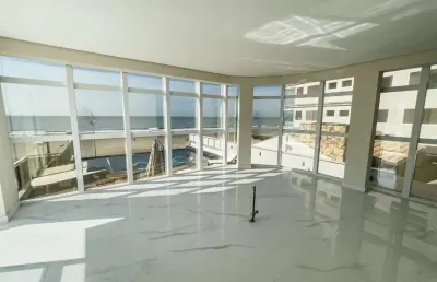Apartamento com 4 quartos à venda na Avenida Prefeito Cirino Adolfo Cabral, 7391, Centro, Navegantes
