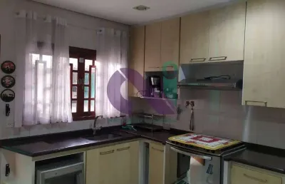 Sobrado 3 dorms com suíte, 3 vagas e piscina à venda, - no jardim das flores