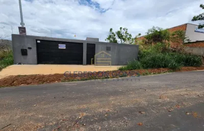 Casa para venda em caldas novas, jardim jussara, 3 dormitórios, 1 suíte, 1 banheiro, 4 vagas