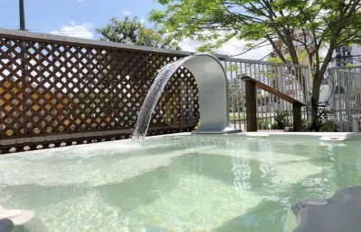 Casa com 3 quartos para alugar na Avenida Floriano Peixoto, 219, Centro, Guaratuba