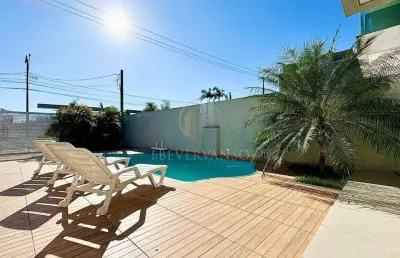 Casa com 3 quartos para alugar na Avenida Pato Branco, 535, Balneário Eliane, Guaratuba