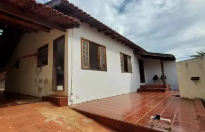 Casa com edícula para venda no bairro são pedro - londrina