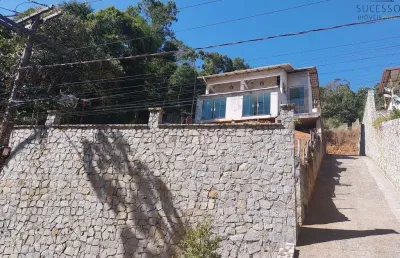 Casa de alto padrão em condomínio à venda no perissê