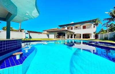 Casa à venda com 5 suítes - piscina e churrasqueira - condomínio com segurança e lazer - jardim acapulco - guarujá/sp