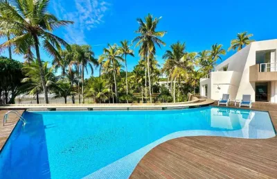 Casa à venda com heliponto de frente para o mar - 6 suítes - piscina e churrasqueira - 12 vagas - praia do pernambuco, guarujá/sp