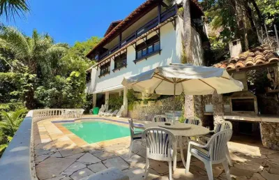 Casa à venda na praia do éden | alfa imóveis guarujá.