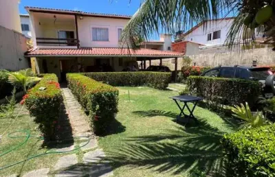 Casa solta duplex no bairro praia de ipitanga em uma ótima localização, rua super tranquila.