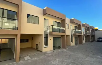 Casa duplex em condomínio - 3 suítes no centro de lauro de freitas