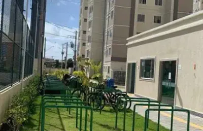 Apartamento á venda com 2/4, sendo 1 suíte no condomínio solar do porto.