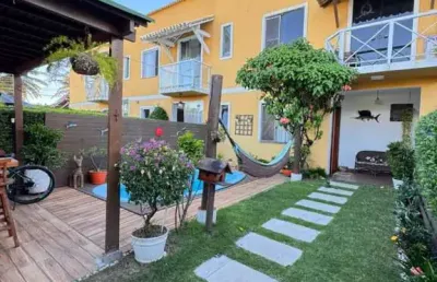 Casa duplex com entrada individual em condomínio – ipitanga