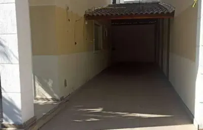 Casa em condomínio com 3/4 no centro de lauro de freitas.