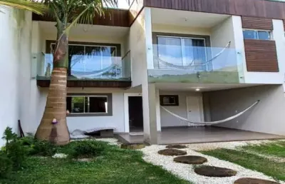 Imperdível sobrado  à venda em balneário camboriú-sc, bairro praia dos amores: 3 quartos, 3 suítes, 3 salas, 4 banheiros, 2 vagas, 190m²!