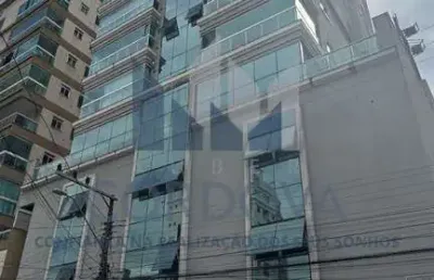 Apartamento de luxo na meia praia: 4 quartos, 2 suítes e 136m² - imperdível oportunidade de investimento em itapema-sc!