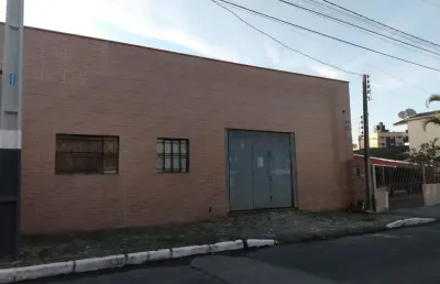 Galpão industrial à venda em balneário camboriú-sc, bairro municípios: 1 sala, 1 banheiro, 252m².
