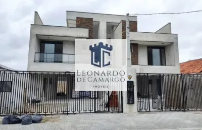 Lindo sobrado triplex com terraço no bairro capão da imbuia