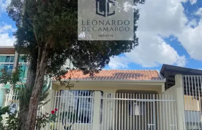 Casa térrea de frente para a rua no bairro alto  3 quartos 2 vagas