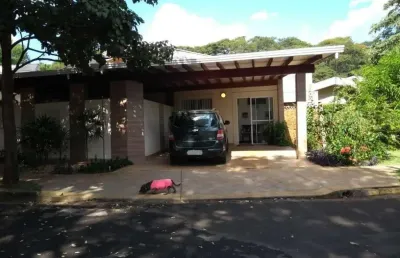 Luxuosa casa em condomínio à venda em ribeirão preto-sp, no bairro ribeirânia. condomínio parque das figueiras. 4 quartos, 4 suítes, 3 salas, 6 banheiros, 2 vagas de garagem. 320,00 m² de área. imperd