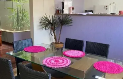 Casa à venda no jardim paulistano, ribeirão preto-sp: 3 quartos, 1 suíte, 2 salas, 4 banheiros, 3 vagas de garagem. 206 m². zona leste! quer imóvel negócios imobiliários.