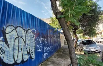 Terreno em condomínio fechado à venda na Rua Miguel Teles Júnior, Cambuci, São Paulo