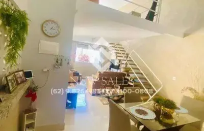 Casa lindíssima com churrasqueira, varanda gourmet e quintal