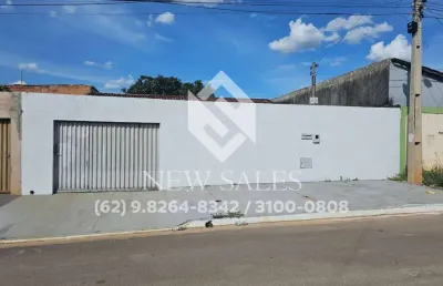 Casa à venda no bairro itapoã. quintal amplo e garagem para 3 carros