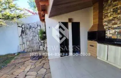 Casa-3 quartos,1 suíte com closet, 3 banheiros, garagem 5 carros- campus