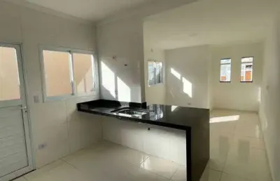 Oportunidade, sobreposta no porcelanato, condominio com só 2 casas vem ver, financia!!