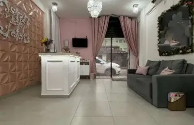 Casa comercial térrea na guilhermina - lado praia! excelente localização!