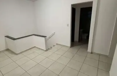 Casa sobreposta alta com 2 dorms no jardim trevo! - cód: act3380