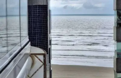 Apartamento de 1 dorm em prédio frente mar - churrasqueira a carvão!