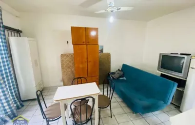 Kitnet localizada na ocian com sacada - financia! zona 2!!