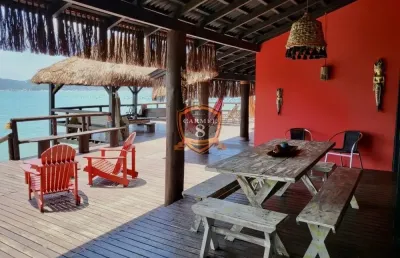 Praia da tainha/bombinhas - 02 casa e mais 3.600 m2 beira mar
