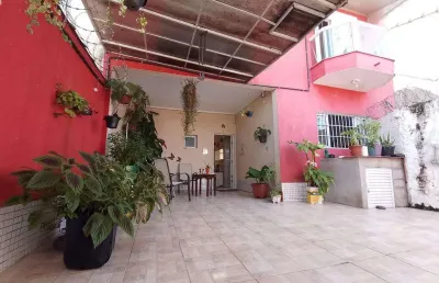 Sobrado à venda em mongaguá, vera cruz, com 3 quartos, com 142.86 m²