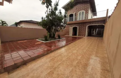 Sobrado à venda em itanhaém, cibratel ii, com 5 quartos, com 252 m²