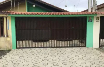 Casa à venda na vila atlântica mongaguá | 2 dormitórios, suíte e churrasqueira