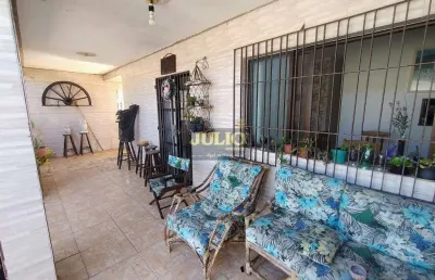 Casa à venda em mongaguá, agenor de campos, com 3 quartos, com 214.8 m²