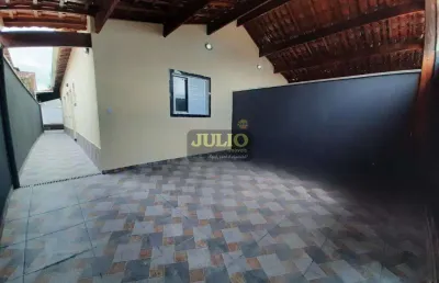 Casa à venda em agenor de campos, mongaguá – 2 dormitórios, suíte, piscina e churrasqueira