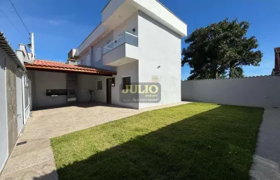 Comprar sobrado em mongaguá com 2 suítes e quintal - imóvel novo