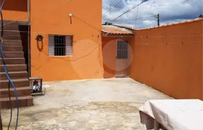 Casa à venda na Rua das Margaridas, Chácaras Fernão Dias, Atibaia