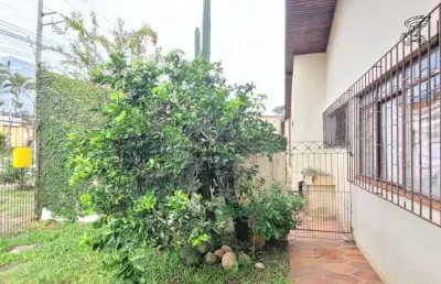 Casa com 3 quartos à venda na rua doutor alcides vieira arco-verde, 701, guabirotuba, curitiba, 125 m2 por r$ 920.000