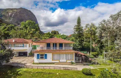 Casa com 5 quartos à venda na Rua Jaderico Machado, 152, Araras, Petrópolis