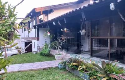 Casa com 3 quartos à venda na Rua Conselheiro Xavier da Costa, Ipanema, Porto Alegre