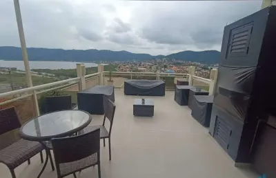 Casa em camboinhas com 4 quartos e vista espetacular