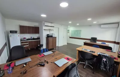 Sala comercial para alugar na Rua General Andrade Neves, São Domingos, Niterói