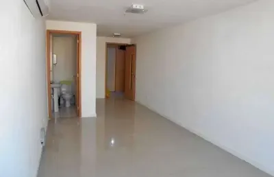 Casa comercial com 1 sala à venda na Rua Noronha Torrezão, 24, Santa Rosa, Niterói